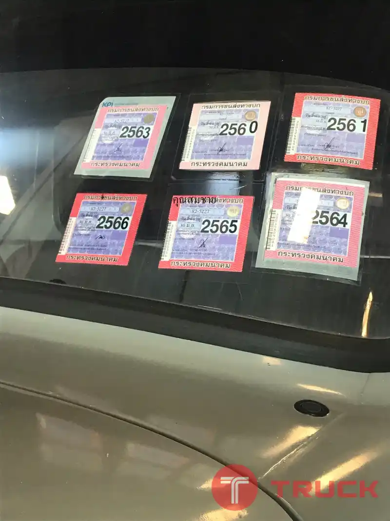 รถบรรทุก 6 ล้อ ยี่ห้อ ISUZU หัวยาว กระบะเรียบ เครื่อง 6BB1 6 สูบ 125 แรง รถบรรทุก 6 ล้อ ยี่ห้อ ISUZU หัวยาว กระบะเรียบ เครื่อง 6BB1 6 สูบ 125 แรง