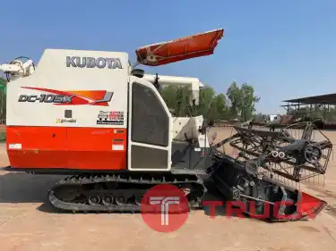 เข้ามาใหม่ สภาพสวย เครื่องแน่น เกี่ยวแรง รถเกี่ยวคูโบต้ารุ่น DC105X ดาวน์ 185,000 บาท สนใจโทรสอบถาม 089-0111624 เฮียเลี้ยงจ้า สอบถามหรือมาดูที่ร้านเราได้จ้า