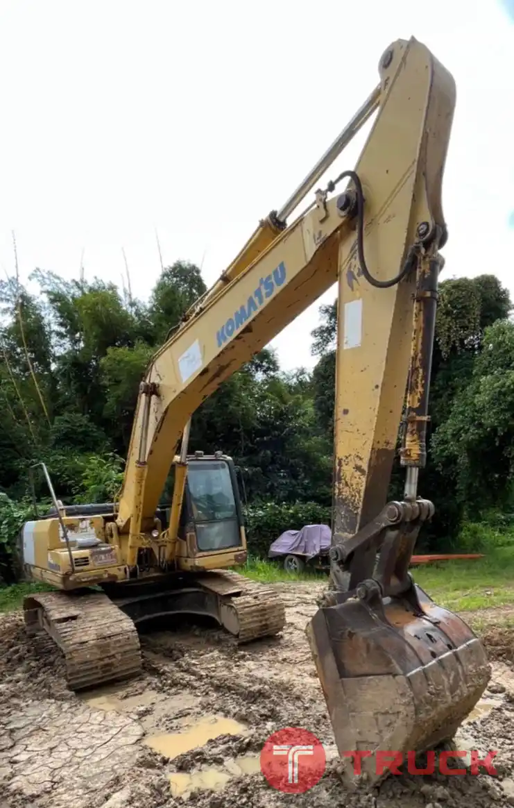 สีเดิม จากศูนย์ แห้ง ๆ แรงพร้อมใช้ 850,000 บาท KOMATSU PC200-7 ปี 2006
