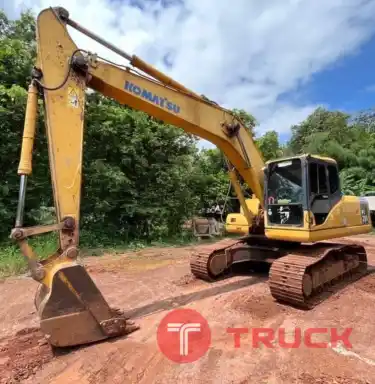 รุ่นพิมพ์นิยม เจ้าของขับเอง 890,000 บาท KOMATSU PC200-7 ปี 2012