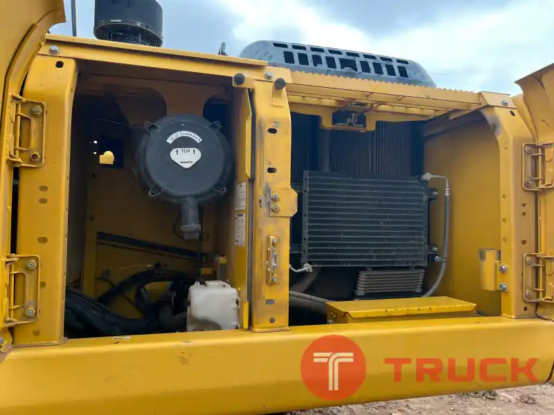 3,492 ชม.แท้ ๆ ตรวจสอบได้ ราคาพิเศษ รวมโอน 2,390,000 บาท KOMATSU PC200-8 MO