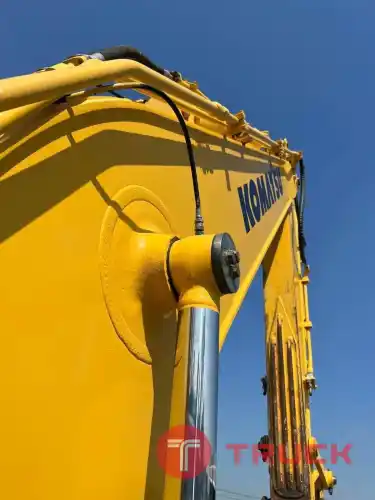เหมือนแกะกล่อง 5,200 ชม. 2,490,000 บาท KOMATSU PC200-8 MO จดทะเบียน ปี 64
