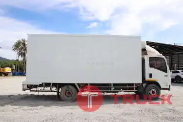 หกล้อตู้เย็น ISUZU NQR 175 แรงม้า ปี 56