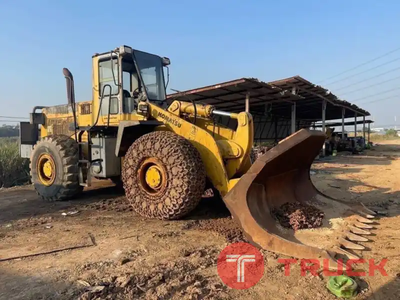 รถตักล้อยาง พร้อมล้อถักโซ่ 695,000 บาท KOMATSU WA 420-3 สภาพเก่านอก