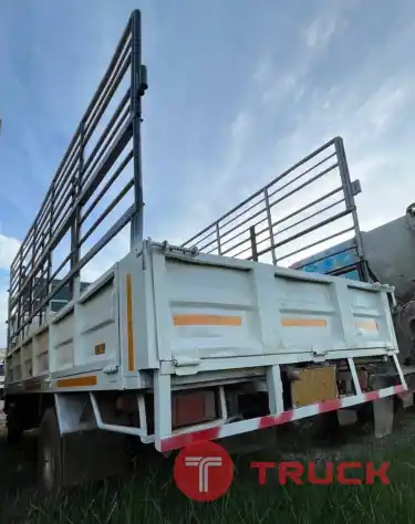 ISUZU NPR 150 แรง ปี 56 วิ่ง 251,739 Km กระบะคอกสูงยาว 5 เมตร พื้นเหล็ก