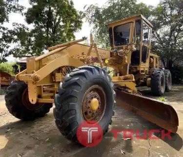 รถเกรด ใบมีด 14 ฟุต 1,390,000 บาท CATERPILLAR 140G 72V4447