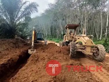รถเกรด ใบมีด 14 ฟุต 1,350,000 บาท CATERPILLAR 140G 72V8044 เครื่อง Direct 8Z - 150 แรง