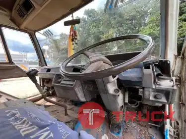 10 ล้อท้ายลาด 1 เพลา MITSU FUSO 160 แรง