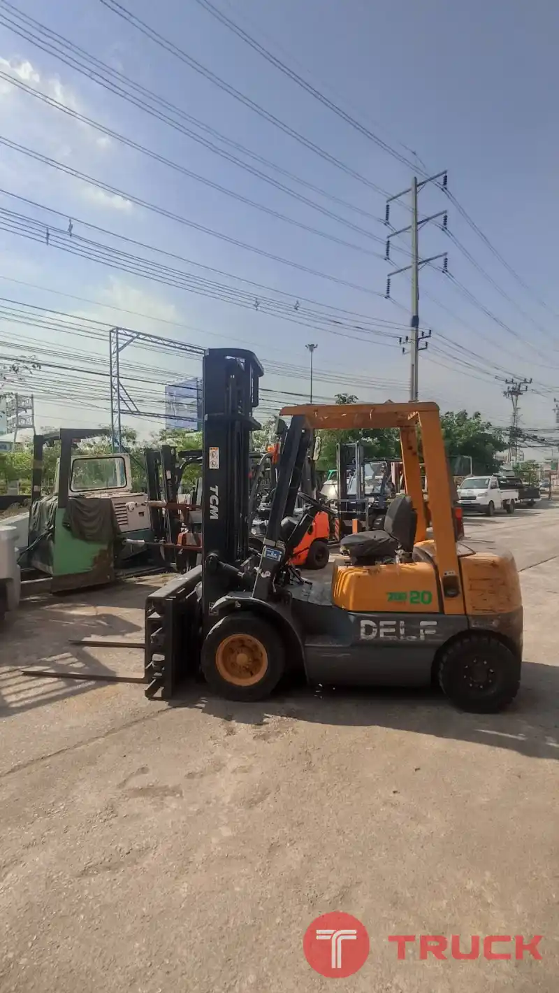 ขายฟอล์คลิฟท์ TCM รุ่น FHD20Z5 เครื่องยนต์ดีเซล ขนาด 2 ตัน เสายกสูง 4 เมตร งา rotating fork clamp งาหมุนได้ เปิดกว้างซ้ายขวาได้อัตโนมัติ รถมือสองสภาพดี นำเข้าจากญี่ปุ่น