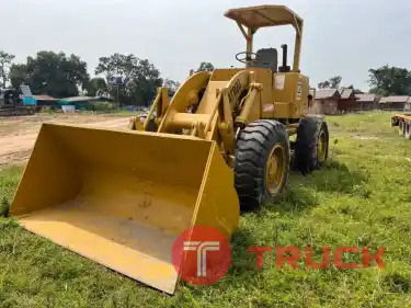 รถตักล้อยาง เก่านอกนำเข้า 335,000 บาท CATERPILLAR 920