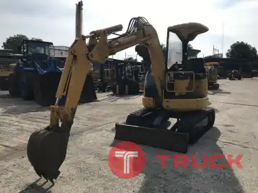 Komatsu PC28UU-2 นำเข้าจากญี่ปุ่น สภาพพร้อมใช้งาน โทร 089-0080077,089-0050007,086-0044333,065-8844400 www.sangenjp.com www.nmc99.com