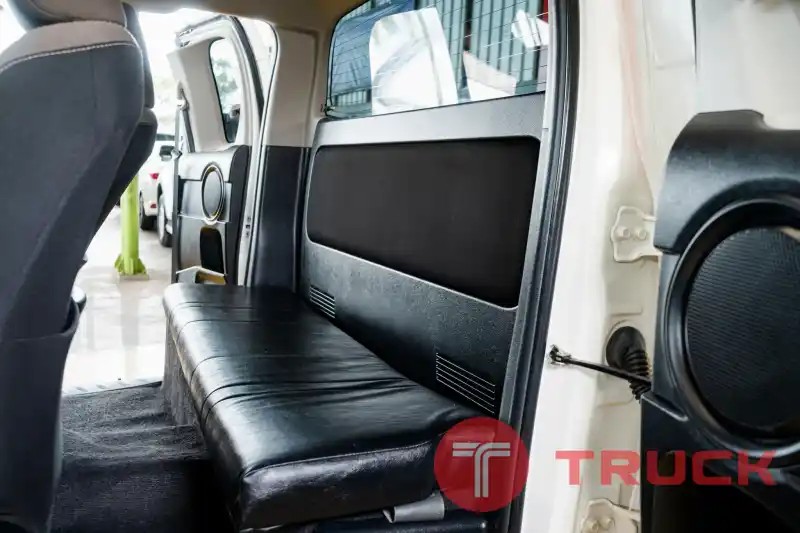 Toyota Hilux Revo Cab (E) ปี2016 เครื่อง2.4 Toyota Hilux Revo Cab (E) ปี2016 เครื่อง2.4