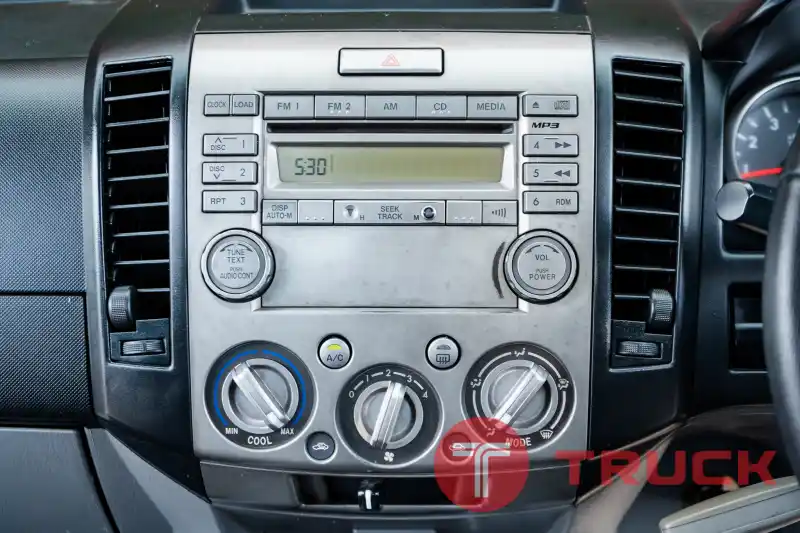 Mazda BT-50 Cab ปี2012จด2013 เครื่อง2.5 Mazda BT-50 Cab ปี2012จด2013 เครื่อง2.5