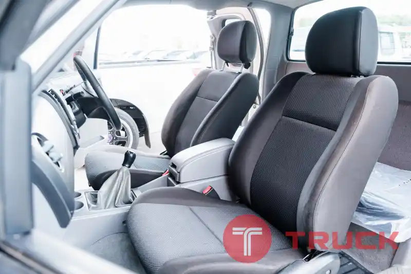 Mazda BT-50 Cab ปี2012จด2013 เครื่อง2.5 Mazda BT-50 Cab ปี2012จด2013 เครื่อง2.5