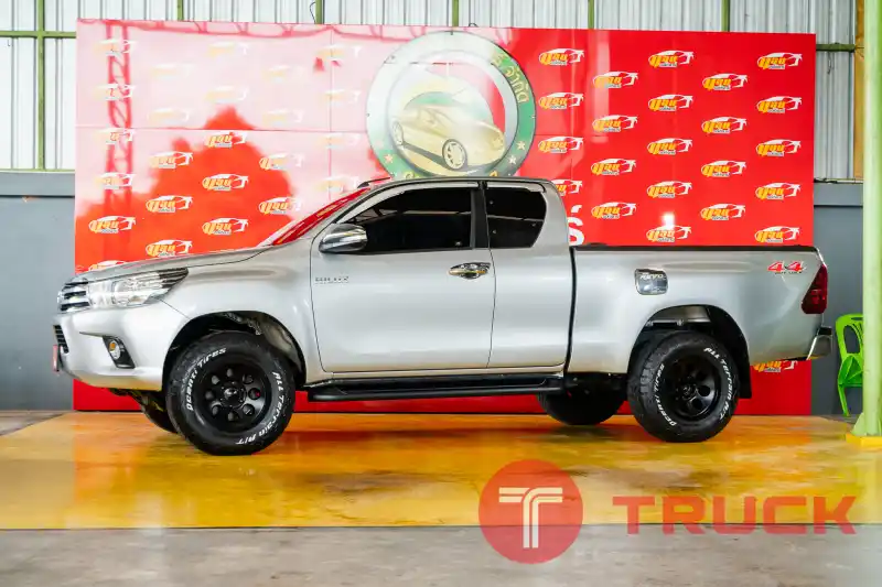 Toyota Hilux Revo Cab 4x4 ปี2016 เครื่อง2.4 Toyota Hilux Revo Cab 4x4 ปี2016 เครื่อง2.4