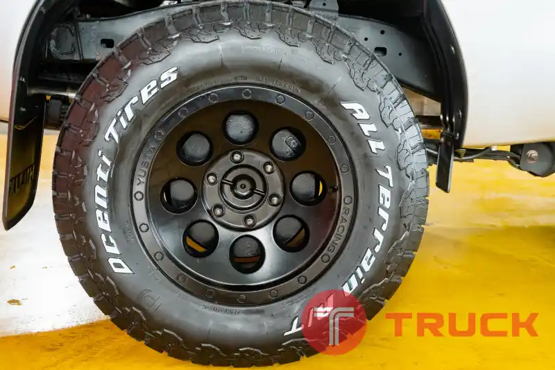Toyota Hilux Revo Cab 4x4 ปี2016 เครื่อง2.4 Toyota Hilux Revo Cab 4x4 ปี2016 เครื่อง2.4