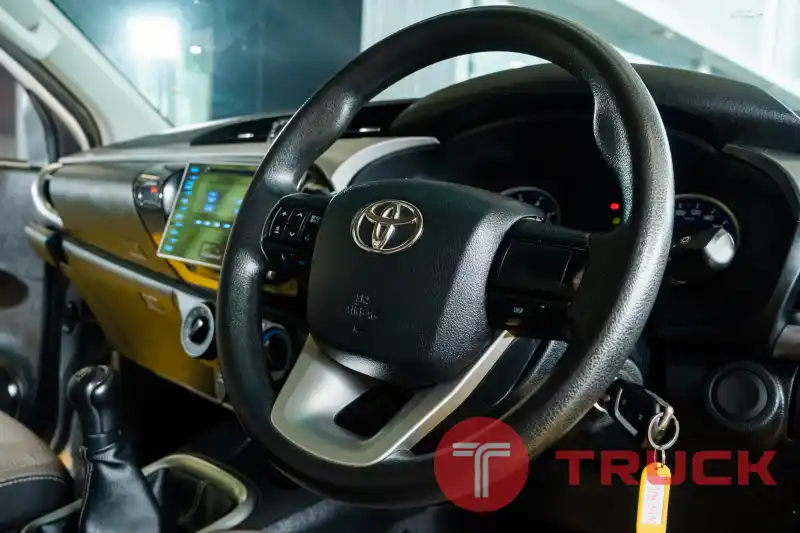 Toyota Hilux Revo Cab 4x4 ปี2016 เครื่อง2.4 Toyota Hilux Revo Cab 4x4 ปี2016 เครื่อง2.4