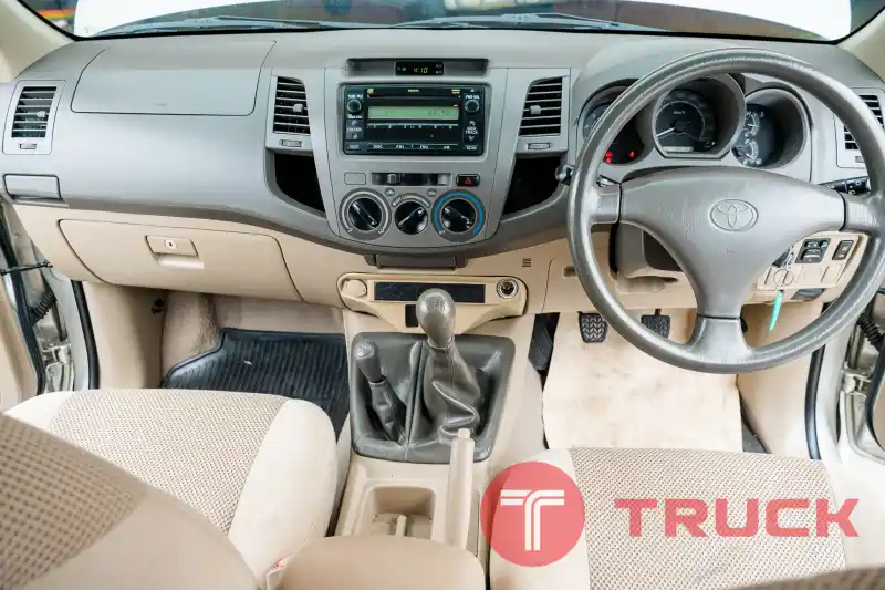 Toyota Hilux Vigo cab 4x4 (E) ปี2010 เครื่อง2.5 Toyota Hilux Vigo cab 4x4 (E) ปี2010 เครื่อง2.5