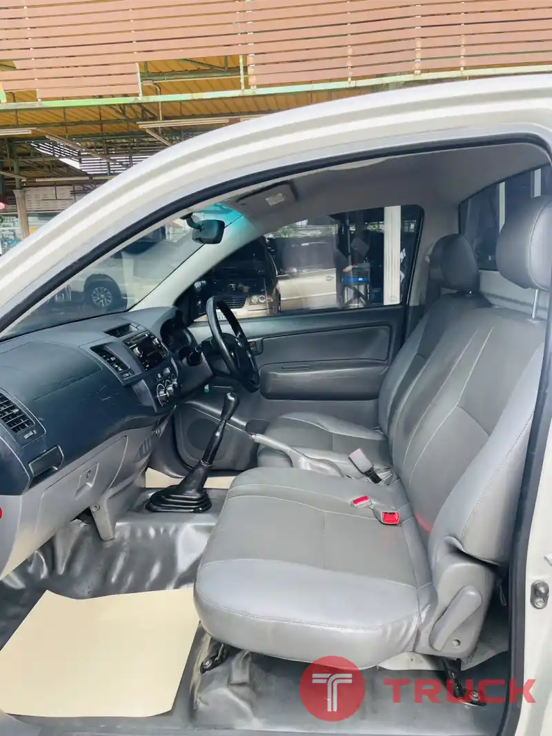 Toyota Hilux Vigo champ ตอนเดียว ปี2014จด2015 เครื่อง2.5 Toyota Hilux Vigo champ ตอนเดียว ปี2014จด2015 เครื่อง2.5