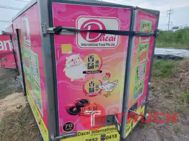 ตู้เย็นติดหลังบรรทุก โครงสแตนเลส อุปกรณ์ทำความเย็นครบ สวยมาก จากต่างประเทศ ราคา 45,000 บาท โทร : 094-7899445