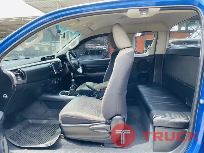 Toyota Hilux Revo Prerunner Cab (E) ปี2015 เครื่อง2.4 Toyota Hilux Revo Prerunner Cab (E) ปี2015 เครื่อง2.4