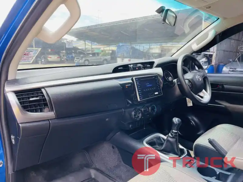 Toyota Hilux Revo Prerunner Cab (E) ปี2015 เครื่อง2.4 Toyota Hilux Revo Prerunner Cab (E) ปี2015 เครื่อง2.4