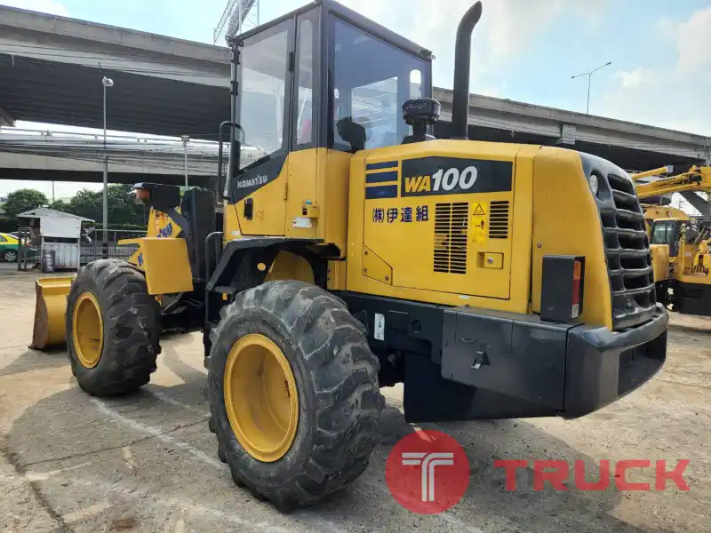 รถตัก KOMATSU WA100-7 คันนี้แขนยาว รถนำเข้าจากญี่ปุ่น ใช้งานมาน้อย ไม่เคยใช้ในไทย รถตัก KOMATSU WA100-7 คันนี้แขนยาว รถนำเข้าจากญี่ปุ่น ใช้งานมาน้อย ไม่เคยใช้ในไทย