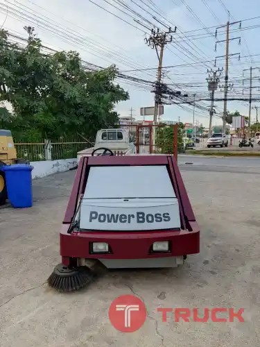 ขาย POWER BOSS รถกวาดพื้น กวาดสะอาด ฝุ่นไม่ฟุ้ง ใช้งานง่าย ชั่วโมงการใช้งานน้อย รถสภาพดี นำเข้าจากญี่ปุ่น