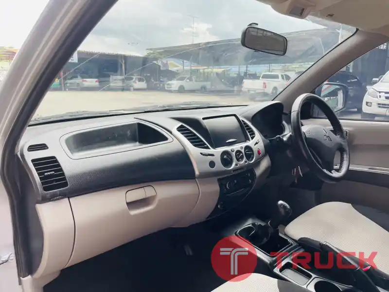 Mitsubishi Triton cab ปี2012 เครื่อง2.5 Mitsubishi Triton cab ปี2012 เครื่อง2.5