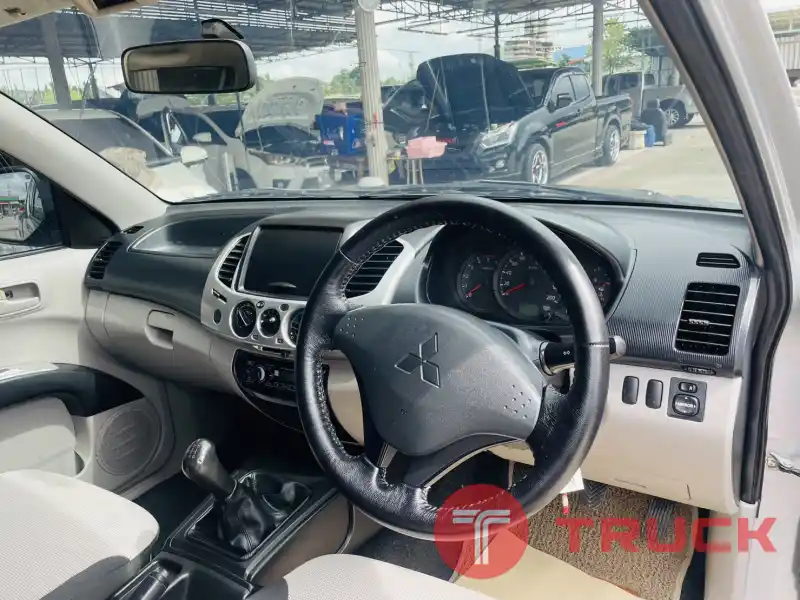 Mitsubishi Triton cab ปี2012 เครื่อง2.5 Mitsubishi Triton cab ปี2012 เครื่อง2.5
