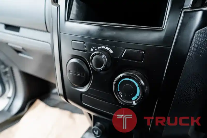 Isuzu D-max Blue power ตอนเดียวรั้วสั้น ปี2017 เครื่อง1.9 Isuzu D-max Blue power ตอนเดียวรั้วสั้น ปี2017 เครื่อง1.9