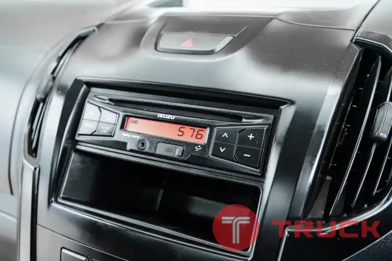 Isuzu D-max Blue power ตอนเดียวรั้วสั้น ปี2017 เครื่อง1.9 Isuzu D-max Blue power ตอนเดียวรั้วสั้น ปี2017 เครื่อง1.9