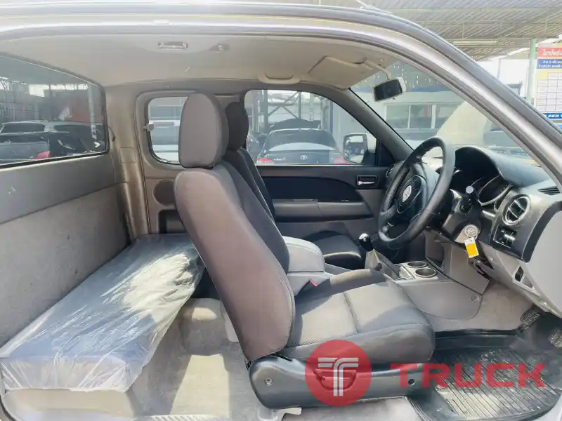 Mazda BT-50 Cab ปี2011 เครื่อง2.5 Mazda BT-50 Cab ปี2011 เครื่อง2.5