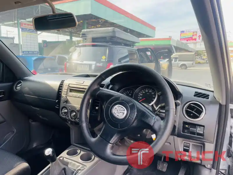 Mazda BT-50 Cab ปี2011 เครื่อง2.5 Mazda BT-50 Cab ปี2011 เครื่อง2.5