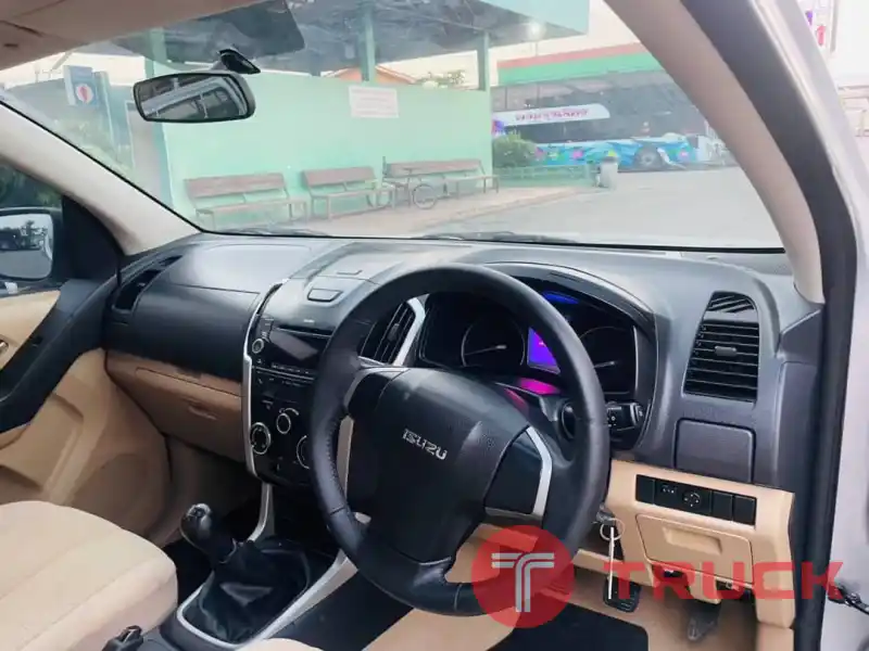 All new Isuzu D-max cab ปี2012จด2013 เครื่อง2.5 All new Isuzu D-max cab ปี2012จด2013 เครื่อง2.5