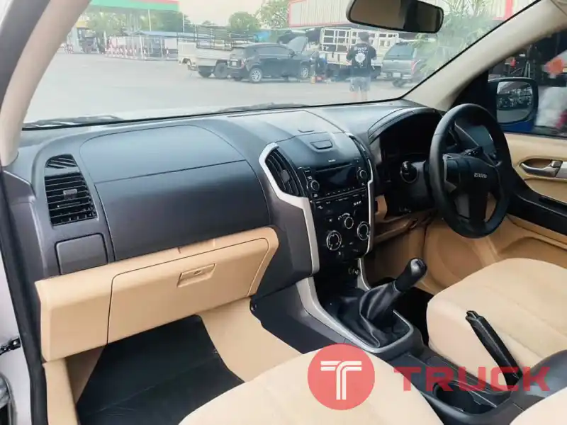 All new Isuzu D-max cab ปี2012จด2013 เครื่อง2.5 All new Isuzu D-max cab ปี2012จด2013 เครื่อง2.5