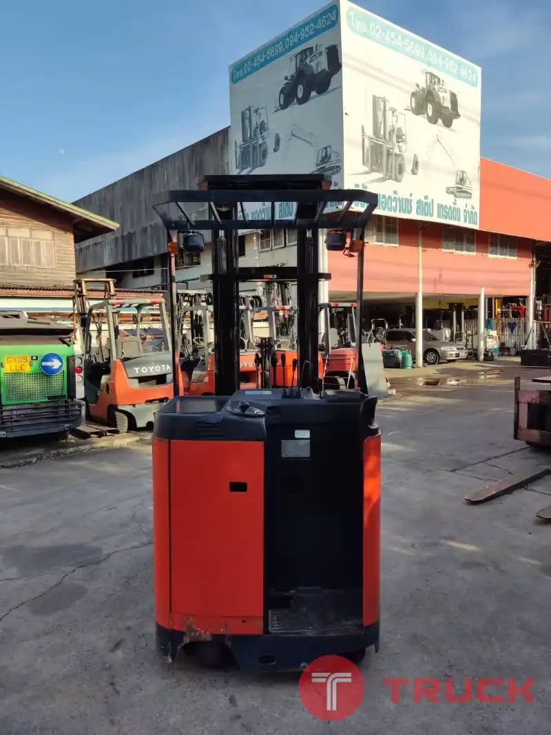 ขายฟอร์คลิฟท์ TOYOTA รถไฟฟ้ายืนขับ รุ่น 7FBR18 ขนาด 1.8 ตัน เสายกสูง 6 เมตร รถมือสองสภาพดี นำเข้าจากญี่ปุ่น ราคาไม่แพง