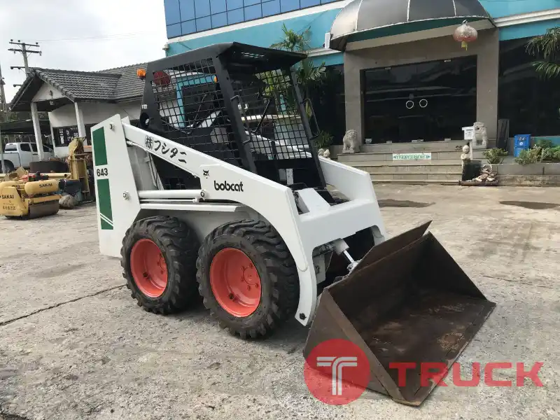 รถตัก BOBCAT 643 พร้อมใช้งาน นำเข้าจากญี่ปุ่น ใช้งานมาน้อยไม่เคยใช้ในไทย รถตัก BOBCAT 643 พร้อมใช้งาน นำเข้าจากญี่ปุ่น ใช้งานมาน้อยไม่เคยใช้ในไทย