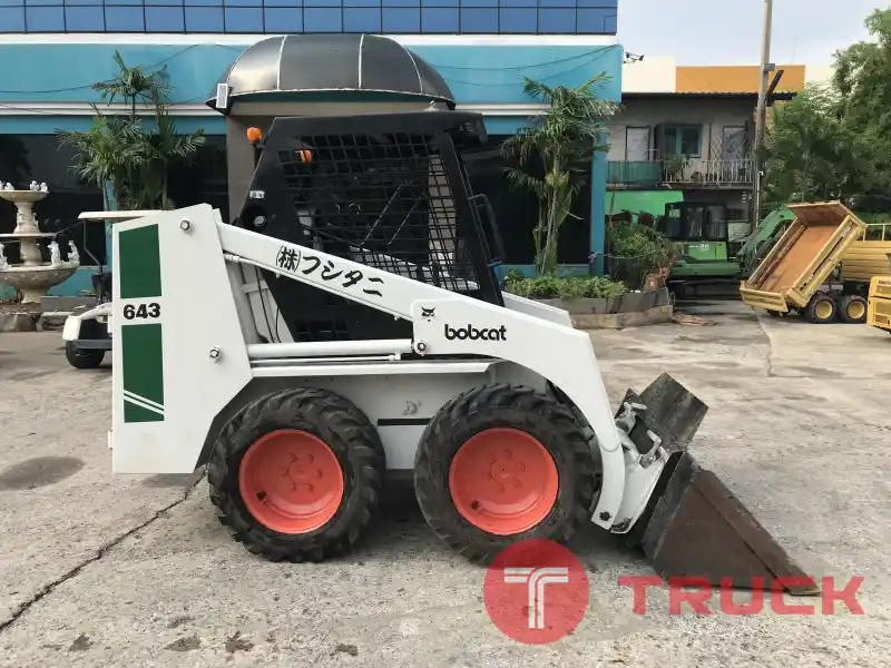 รถตัก BOBCAT 643 พร้อมใช้งาน นำเข้าจากญี่ปุ่น ใช้งานมาน้อยไม่เคยใช้ในไทย รถตัก BOBCAT 643 พร้อมใช้งาน นำเข้าจากญี่ปุ่น ใช้งานมาน้อยไม่เคยใช้ในไทย