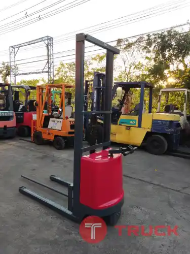 ขายรถยกไฟฟ้า Stacker ยี่ห้อ NICHIYU ยกของได้หนัก 550 kg เสาสูง 1.7 เมตร พร้อมระบบชาร์จไฟ หม้อแปลงไฟใหม่ รถมือสองสภาพดี นำเข้าจากญี่ปุ่น