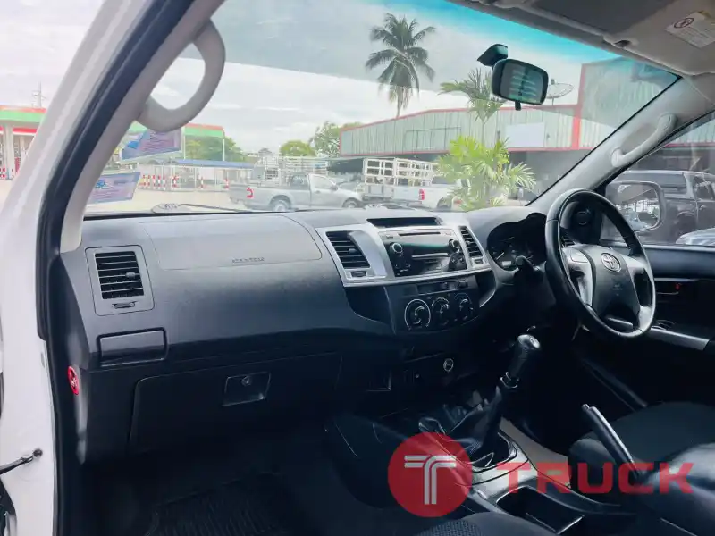 Toyota Hilux Vigo Champ Cab (E) ปี2014จด2015 เครื่อง2.5 Toyota Hilux Vigo Champ Cab (E) ปี2014จด2015 เครื่อง2.5