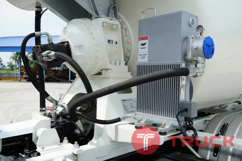 รถโม่ปูน Mixer truck