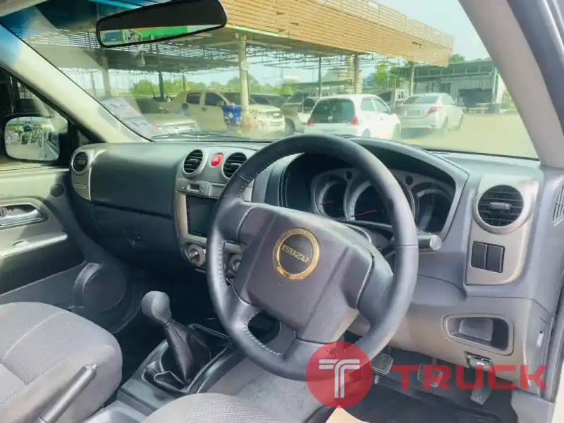 Isuzu D-max Hi-lander Cab ปี2008 เครื่อง2.5 Isuzu D-max Hi-lander Cab ปี2008 เครื่อง2.5