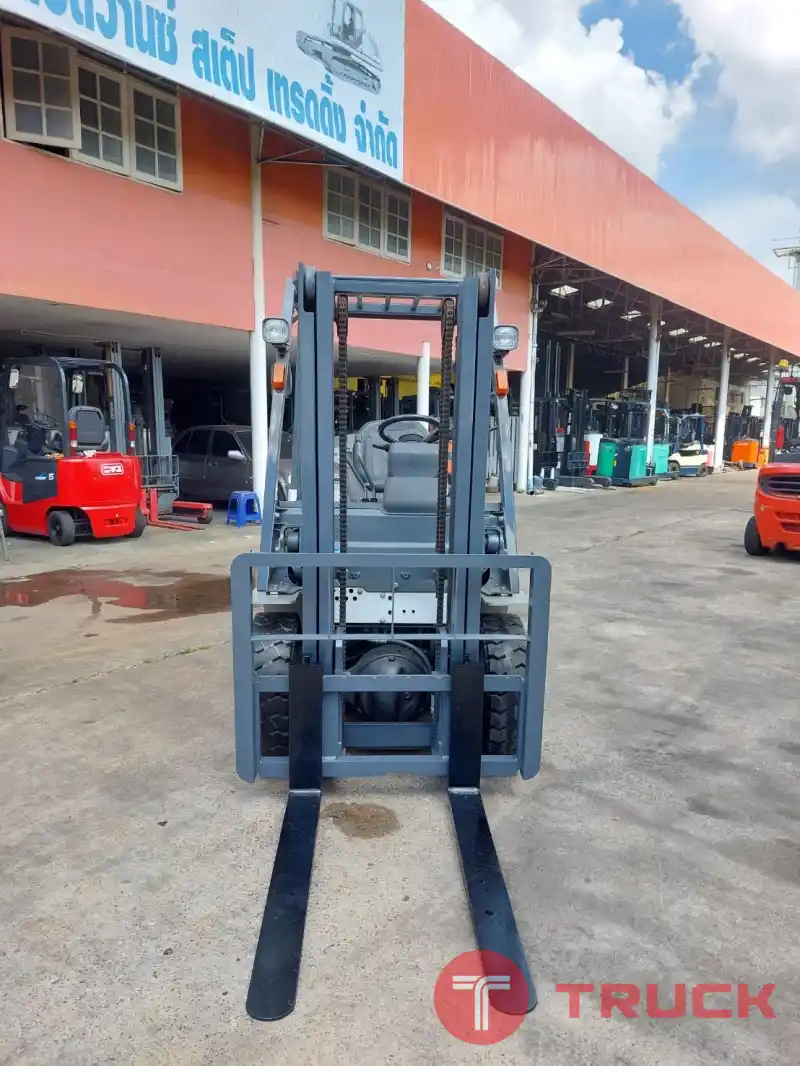 ขายฟอร์คลิฟท์ NISSAN รุ่น EBT- P1F2 เครื่องเบนซิน เกียร์ออโต้ ขนาด 2.5 ตัน เสายกสูง 3 เมตร รถสภาพดี นำเข้าจากญี่ปุ่นราคาไม่แพง
