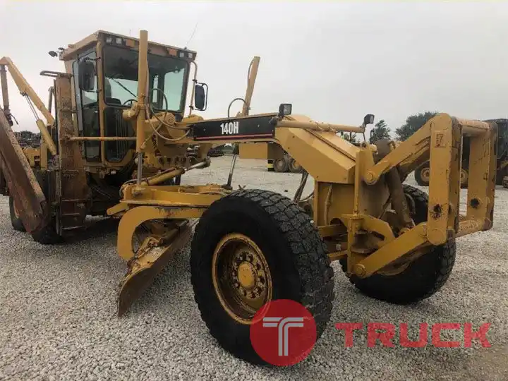รถเกรด Cat140H ปี 2004 เครื่องยนตร์ VHP Plus สภาพดีเยี่ยม ถึงไทยแล้ว รถเกรด Cat140H ปี 2004 เครื่องยนตร์ VHP Plus สภาพดีเยี่ยม ถึงไทยแล้ว