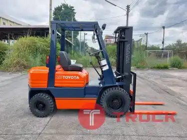 ขายรถโฟล์คลิฟท์มือสอง TOYOTA 5FD25V30