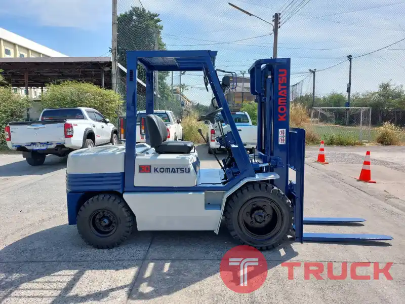 ขายรถโฟล์คลิฟท์มือสอง KOMATSU FD30-11