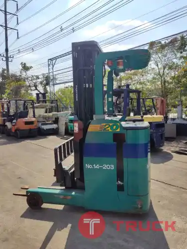 ขายฟฟอร์คลิฟท์ KOMATSU รถไฟฟ้ายืนขับ รุ่น FB20RL-4 ขนาด 2 ตัน เสายกสูง 5.5 เมตร เสา 3 ท่อน รถมือสองสภาพดี นำเข้าตรงจากญี่ปุ่น