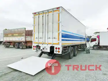 สิบล้อตู้เย็น เพลาเดียว ISUZU FVM 240 แรงม้า ปี 56