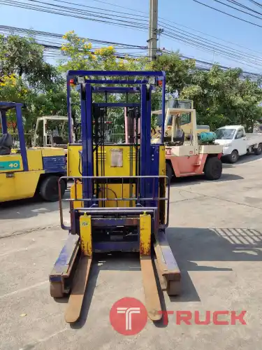 ขายฟอร์คลิฟท์ KOMATSU รุ่น FB20RN-4 ขนาด 2 ตัน เสายกสูง 3 เมตร รถมือสองสภาพดี นำเข้าตรงจากญี่ปุ่น